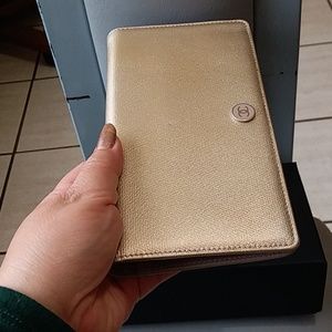 NWOT PrettyAuthentic Chanel Lambskin Wallet France